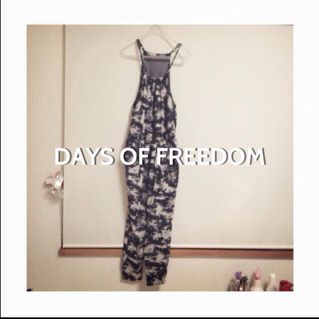 DAYS OF FREEDOM(デイズオブフリーダム)のDAYS OF FREEDOM レディースのパンツ(オールインワン)の商品写真