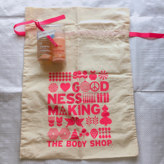 THE BODY SHOP(ザボディショップ)の【未使用】ボディショップ  ピンクグレープフルーツ シャワージェル&クリーム コスメ/美容のボディケア(ボディクリーム)の商品写真