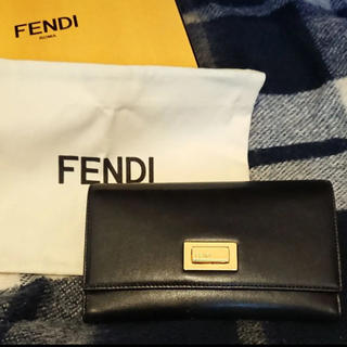 フェンディ(FENDI)の最終値下げ　FENDI ピーカーブー　長財布(ショルダーバッグ)