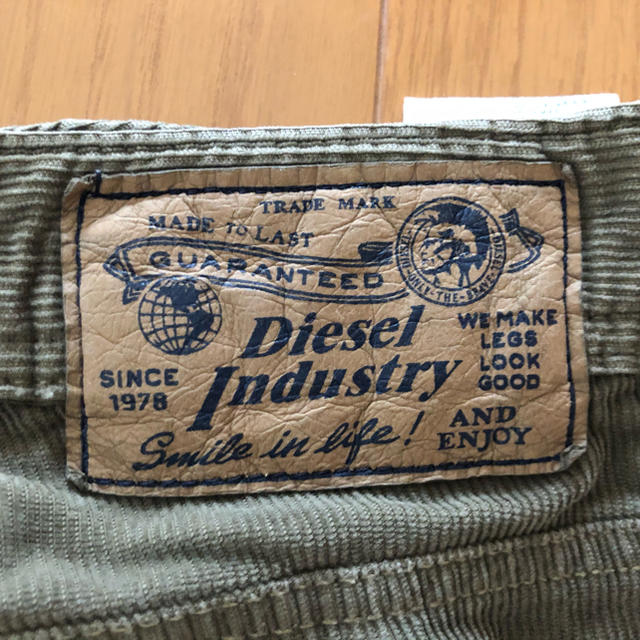 DIESEL(ディーゼル)の【美品】ディーゼル　コーデュロイパンツ メンズのパンツ(ワークパンツ/カーゴパンツ)の商品写真