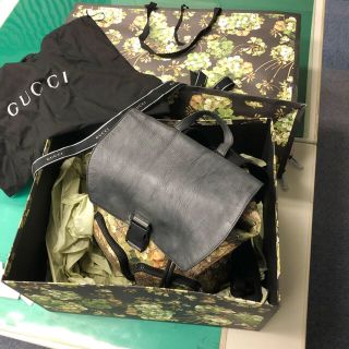 グッチ(Gucci)のグッチ　バックパック　花柄(バッグパック/リュック)