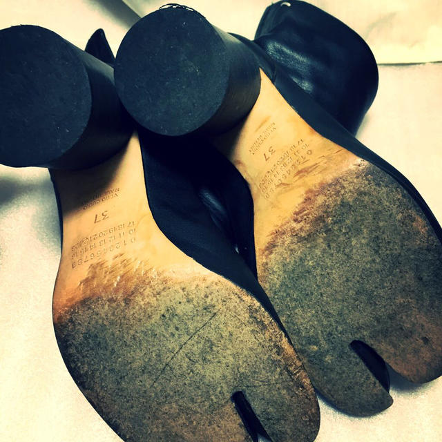 Maison Martin Margiela(マルタンマルジェラ)のマルジェラ♡ 定番足袋ブーツ 円柱ヒール レディースの靴/シューズ(ブーツ)の商品写真