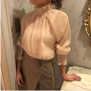 アメリヴィンテージ(Ameri VINTAGE)のLI LOU  ヌードフリルトップス nude frill tops(ニット/セーター)