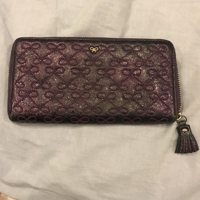 ANYA HINDMARCH(アニヤハインドマーチ)のアニヤハインドマーチ本革長財布　濃いめ紫色 レディースのファッション小物(財布)の商品写真