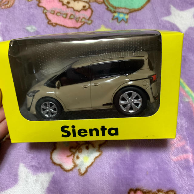 トヨタ(トヨタ)のトヨタ シエンタ ミニカー プルバックカー エンタメ/ホビーのおもちゃ/ぬいぐるみ(ミニカー)の商品写真