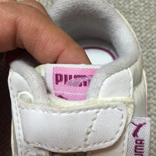 PUMA(プーマ)のプーマ 難有り キッズ/ベビー/マタニティのベビー靴/シューズ(~14cm)(スニーカー)の商品写真