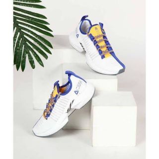 リーボック(Reebok)の
定10989円!リーボックソールフューリー新品スニーカー!入手困難限定白青!
(スニーカー)