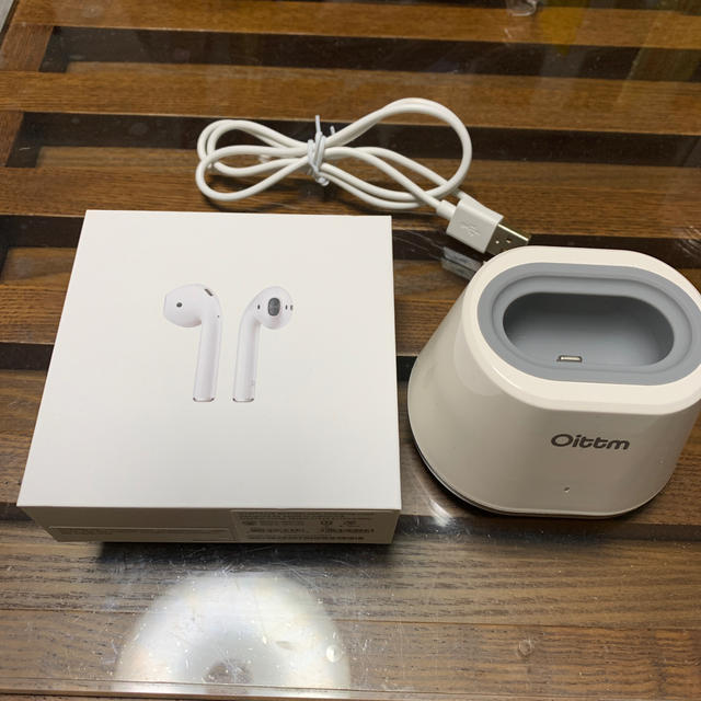 Apple(アップル)のAirPods スマホ/家電/カメラのオーディオ機器(ヘッドフォン/イヤフォン)の商品写真