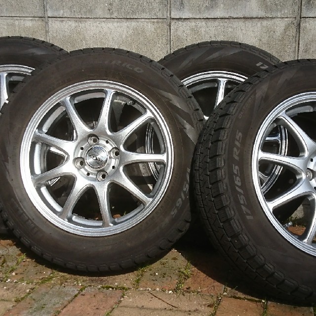 175/65r15 スタッドレス+アルミ 4本セット 自動車/バイクの自動車(タイヤ・ホイールセット)の商品写真