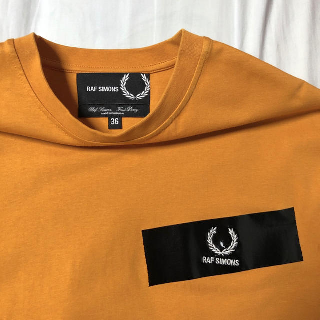 RAF SIMONS(ラフシモンズ)のRAF SIMONS × FRED PERRY ロゴ Tシャツ 36 メンズのトップス(Tシャツ/カットソー(半袖/袖なし))の商品写真