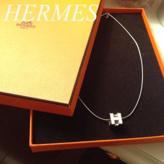 エルメス(HERMES)のHERMES キューブネックレス白(ネックレス)