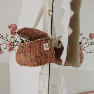 キャラメルベビー&チャイルド(Caramel baby&child )の新品✦Olli Ella Mini Chari Basket(Natural)(ポシェット)