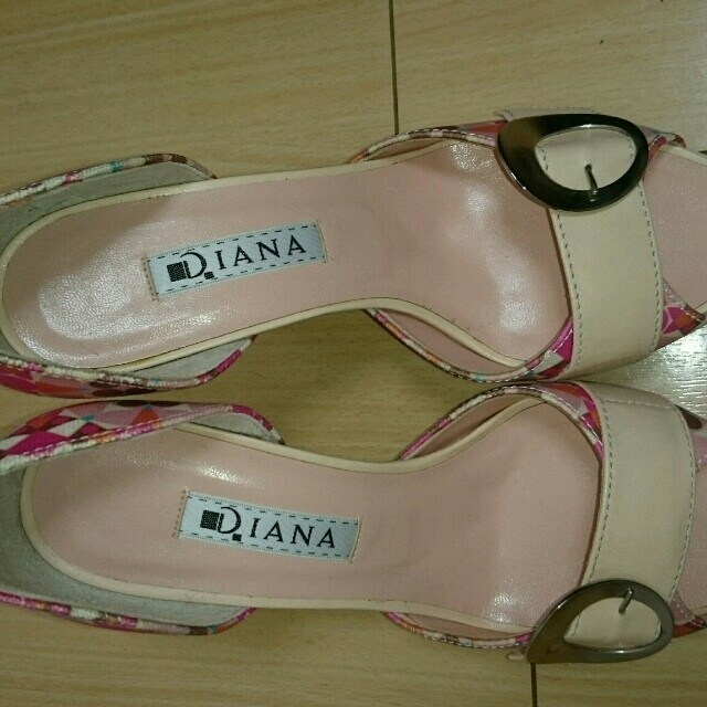 DIANA(ダイアナ)の新品 DIANA  レディースの靴/シューズ(ハイヒール/パンプス)の商品写真
