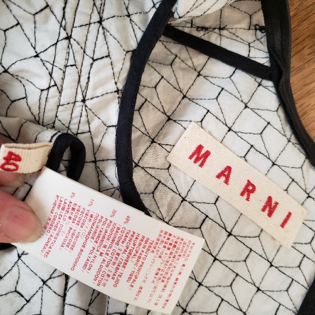 Marni(マルニ)のマルニノースリーブ レディースのトップス(カットソー(半袖/袖なし))の商品写真