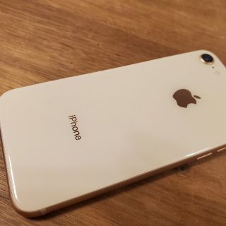 アイフォーン(iPhone)の美品！iPhone8 64GB au ﾊﾞｯﾃﾘｰ93%！(スマートフォン本体)