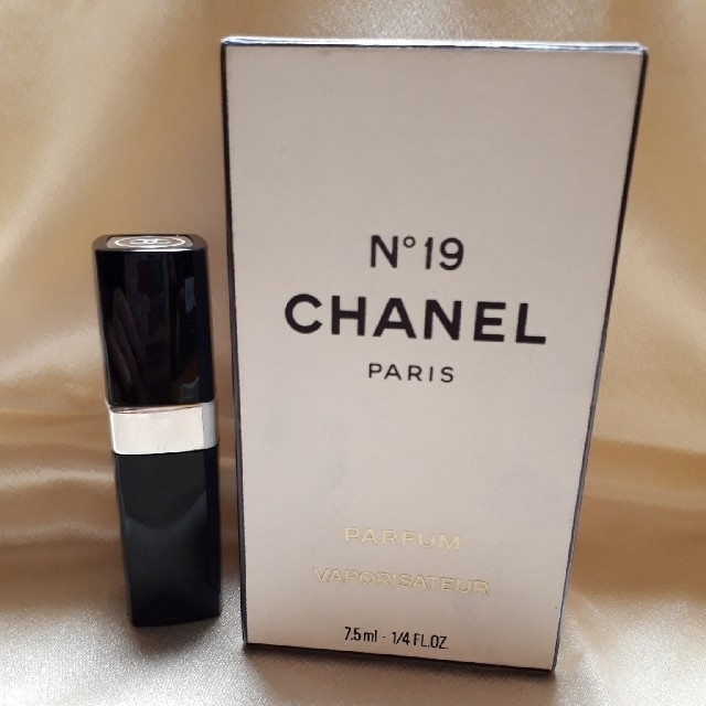 CHANEL - シャネルNo.19 パルファムの通販 by しおん's shop｜シャネルならラクマ