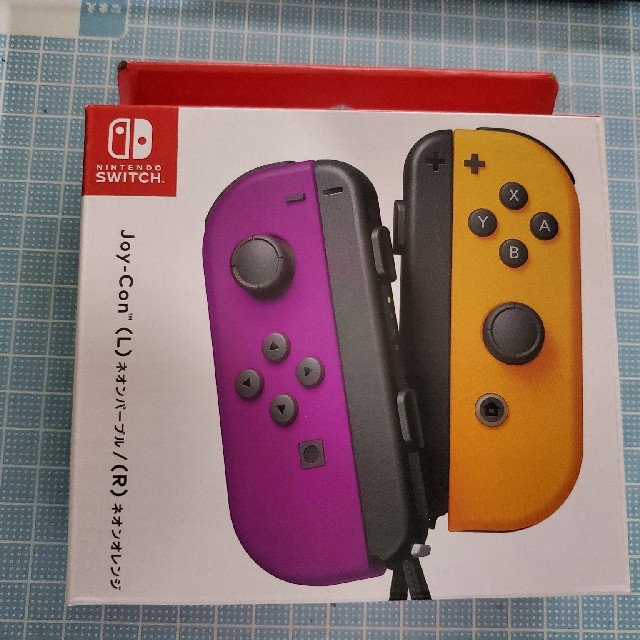 Nintendo Switch(ニンテンドースイッチ)の【新品】switch ジョイコン エンタメ/ホビーのゲームソフト/ゲーム機本体(家庭用ゲーム機本体)の商品写真