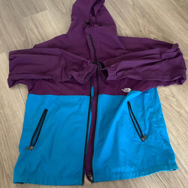 THE NORTH FACE(ザノースフェイス)のザ ノースフェイス コンパクトジャケット&ブリーフィングサコッシュ メンズのジャケット/アウター(ナイロンジャケット)の商品写真