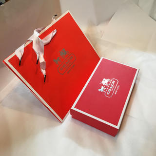 コーチ(COACH)の⭐️COACH専用箱(赤) +紙袋(赤)セット プレゼント用にどうぞ‼️在庫限り(財布)