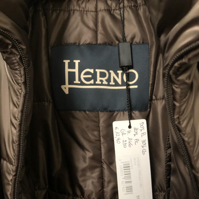 HERNO(ヘルノ)のゆうちゃん様専用　新品　ヘルノ（HERNO）コート  【50】　今週末限定 メンズのジャケット/アウター(ダウンジャケット)の商品写真