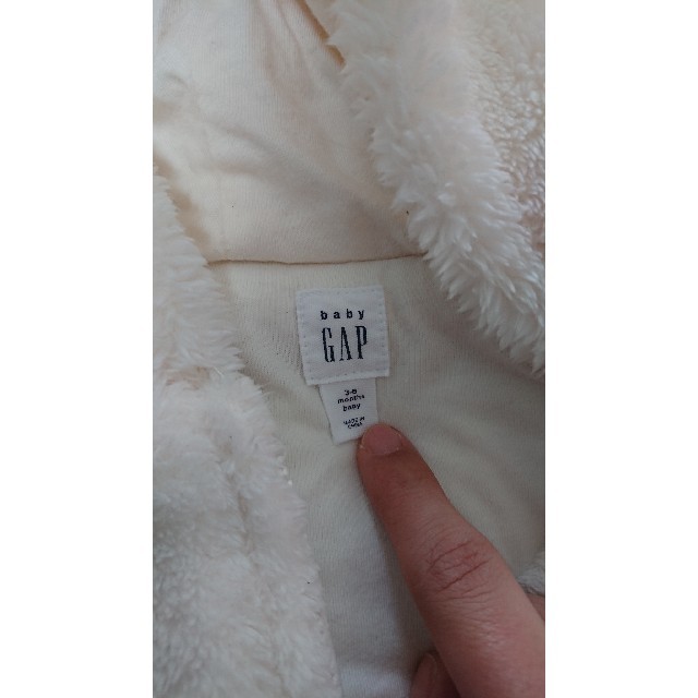 babyGAP(ベビーギャップ)のbaby GAP もこもこロンパース キッズ/ベビー/マタニティのベビー服(~85cm)(ロンパース)の商品写真