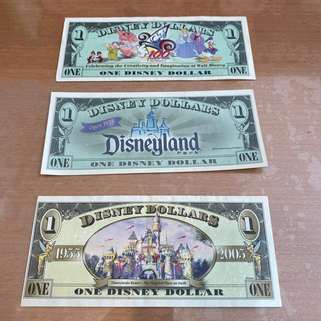Disney(ディズニー)のディズニーダラー　1ドル紙幣3枚 エンタメ/ホビーの美術品/アンティーク(貨幣)の商品写真