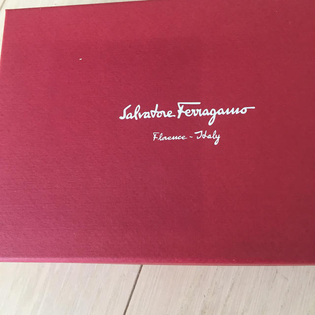 Ferragamo(フェラガモ)のフェラガモ クロエ空箱 レディースのバッグ(ショップ袋)の商品写真