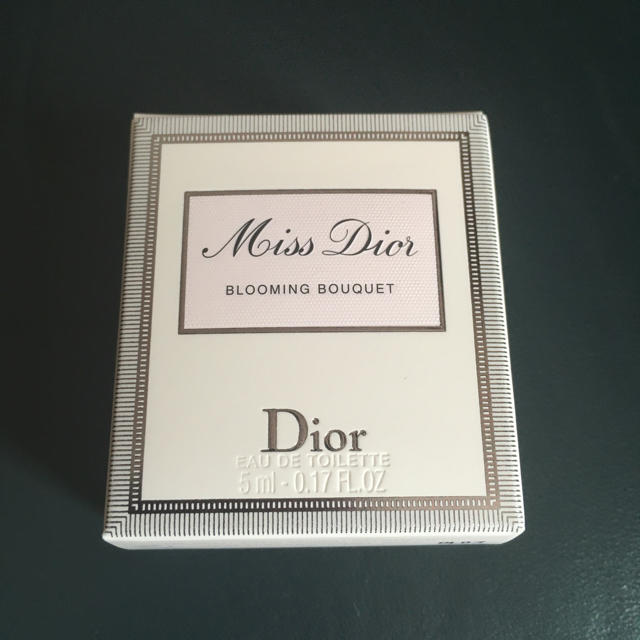 Dior(ディオール)のミスディオール ブルーミングブーケ ミニサイズ コスメ/美容の香水(香水(女性用))の商品写真