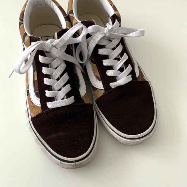 VANS(ヴァンズ)のVANS オールドスクール　カモ　22㎝ キッズ/ベビー/マタニティのキッズ靴/シューズ(15cm~)(スニーカー)の商品写真