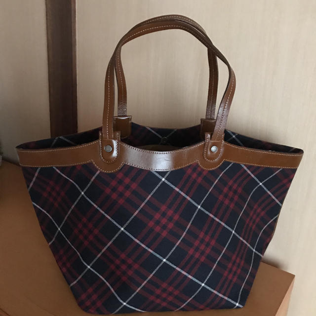 BURBERRY(バーバリー)のバーバリー　トートバッグ   レディースのバッグ(トートバッグ)の商品写真