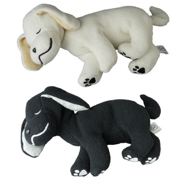 MEDICOM TOY(メディコムトイ)のslumbers plush white black 2点セット エンタメ/ホビーのフィギュア(その他)の商品写真