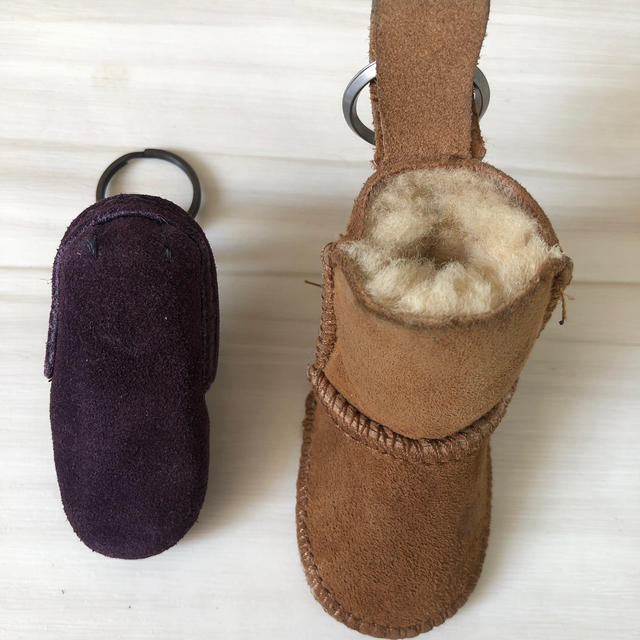 UGG(アグ)のキーホルダー ミネトンカ アグ UGG レディースのファッション小物(キーホルダー)の商品写真