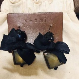 マルニ(Marni)のマルニ　marni ピアス　美品　リボン(ピアス)