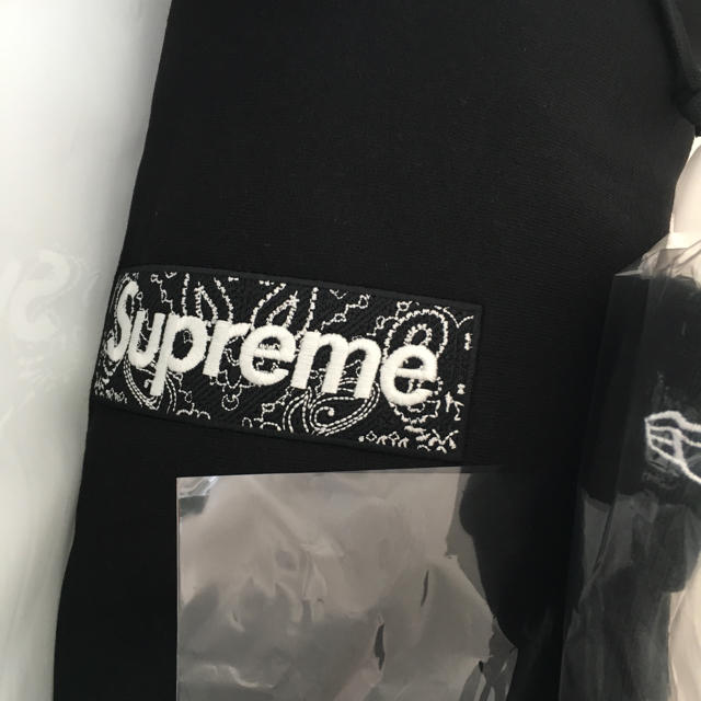 Supreme(シュプリーム)のsupreme bandana box logo ブラックM メンズのトップス(パーカー)の商品写真