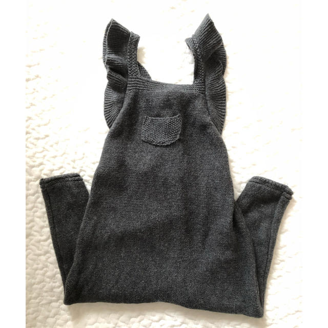 ZARA KIDS(ザラキッズ)のフリル付きオーバーオール 9-12m ZARA baby ニットサロペット キッズ/ベビー/マタニティのベビー服(~85cm)(カバーオール)の商品写真