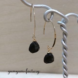 14kgf オニキスのシンプル一粒ピアス(ピアス)