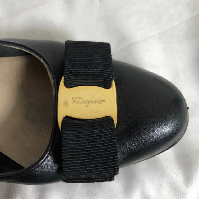 Ferragamo(フェラガモ)のpei 様専用 フェラガモ VERA ブラック　6C 23.5 レディースの靴/シューズ(ハイヒール/パンプス)の商品写真