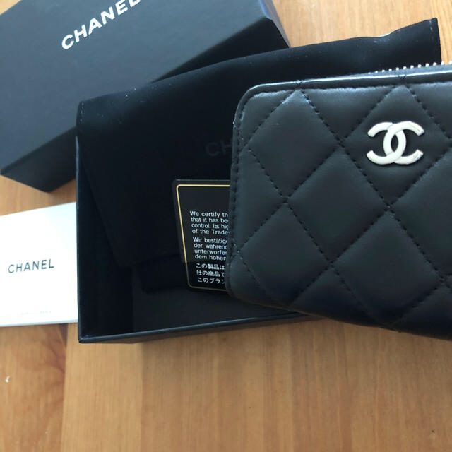 CHANEL(シャネル)のCHANEL マトラッセ　黒　コインケース　カードケース　ミニウォレット メンズのファッション小物(コインケース/小銭入れ)の商品写真