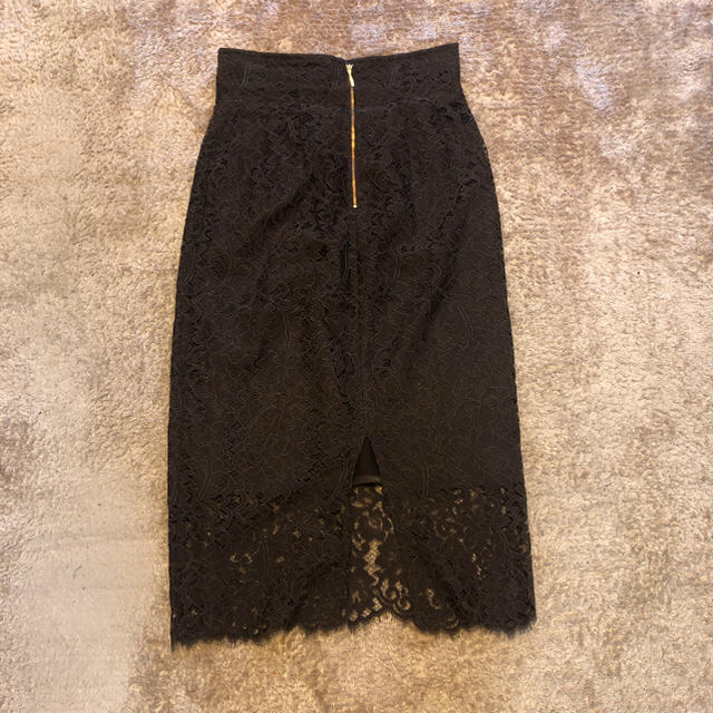 Noble(ノーブル)の【miwa様専用】Noble リバーレースIラインスカート　ブラウン レディースのスカート(ひざ丈スカート)の商品写真