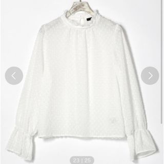 ダブルクローゼット(w closet)の美品　リボン柄　シフォン　ドビー　ブラウス(シャツ/ブラウス(長袖/七分))