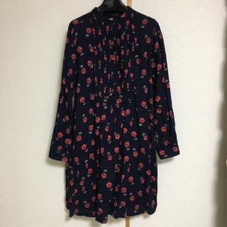 ユニクロ(UNIQLO)のユニクロ UNIQLO 花柄ワンピース ネイビー 紺色 ボタニカル(ひざ丈ワンピース)