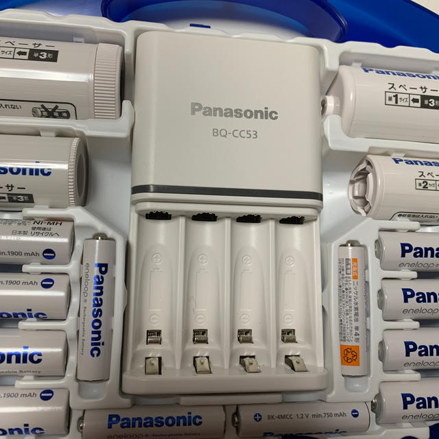 Panasonic(パナソニック)のblue様専用　Panasonic eneloop 充電器セット　未使用品 スマホ/家電/カメラの生活家電(その他)の商品写真
