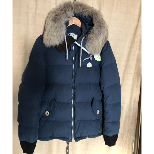 MONCLER V モンクレール V KANIHO コヨーテファー 2 紺