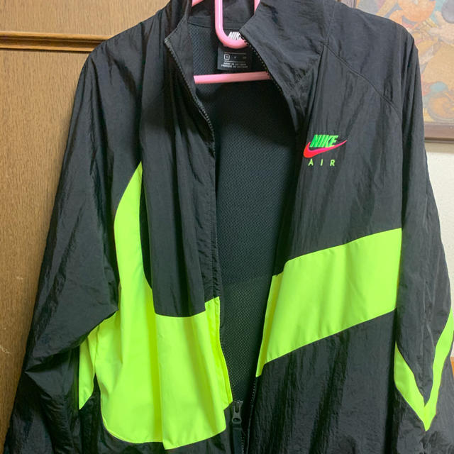 NIKE CITY NEON BIG SWOOSH JACKET  2XL