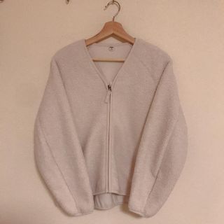 ユニクロ(UNIQLO)の【リーフ様専用】ユニクロ　ボアカーディガン(ノーカラージャケット)