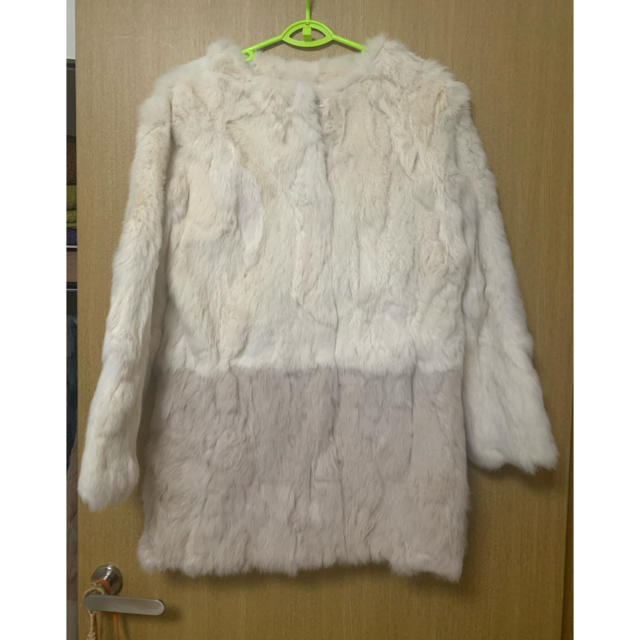 DouDou(ドゥドゥ)の定価4.2万　ラビット配色ファーコート　ドゥドゥ レディースのジャケット/アウター(毛皮/ファーコート)の商品写真