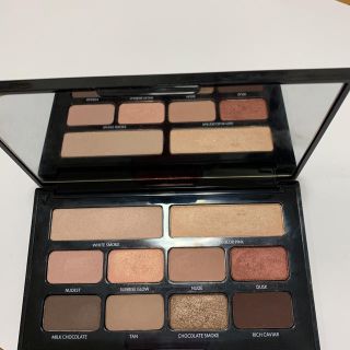 BOBBI BROWN - 限定品！ボビーブラウン アイパレットロージーヌードの ...