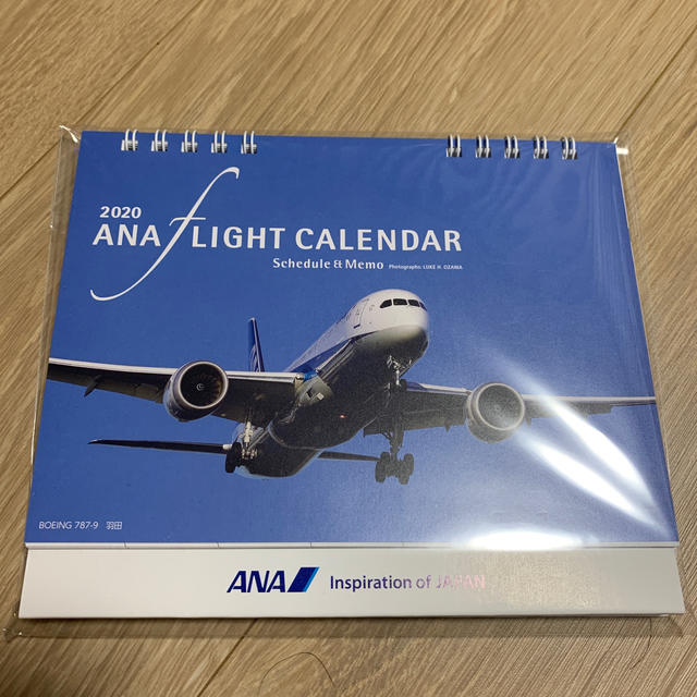 ANA(全日本空輸)(エーエヌエー(ゼンニッポンクウユ))のANA 2020 卓上カレンダー インテリア/住まい/日用品の文房具(カレンダー/スケジュール)の商品写真