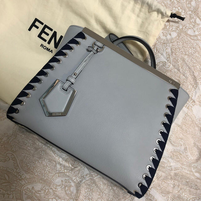 FENDI(フェンディ)の最終値下げ　フェンディ　トゥージュール　FENDI  レディースのバッグ(ハンドバッグ)の商品写真