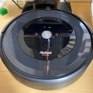 アイロボット(iRobot)のルンバ　e5 お掃除ロボット　iRobot(掃除機)